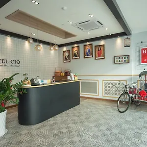 Ciq, Jalan Trus Johor Bahru