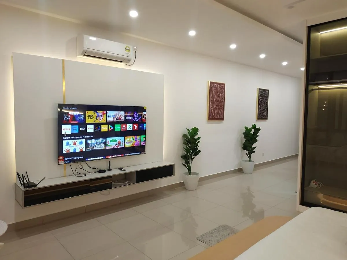 Bukit Cagar Nearest Walk Johor Bahru Custom Ciq By Yha Apartment 0*,  Malaysia